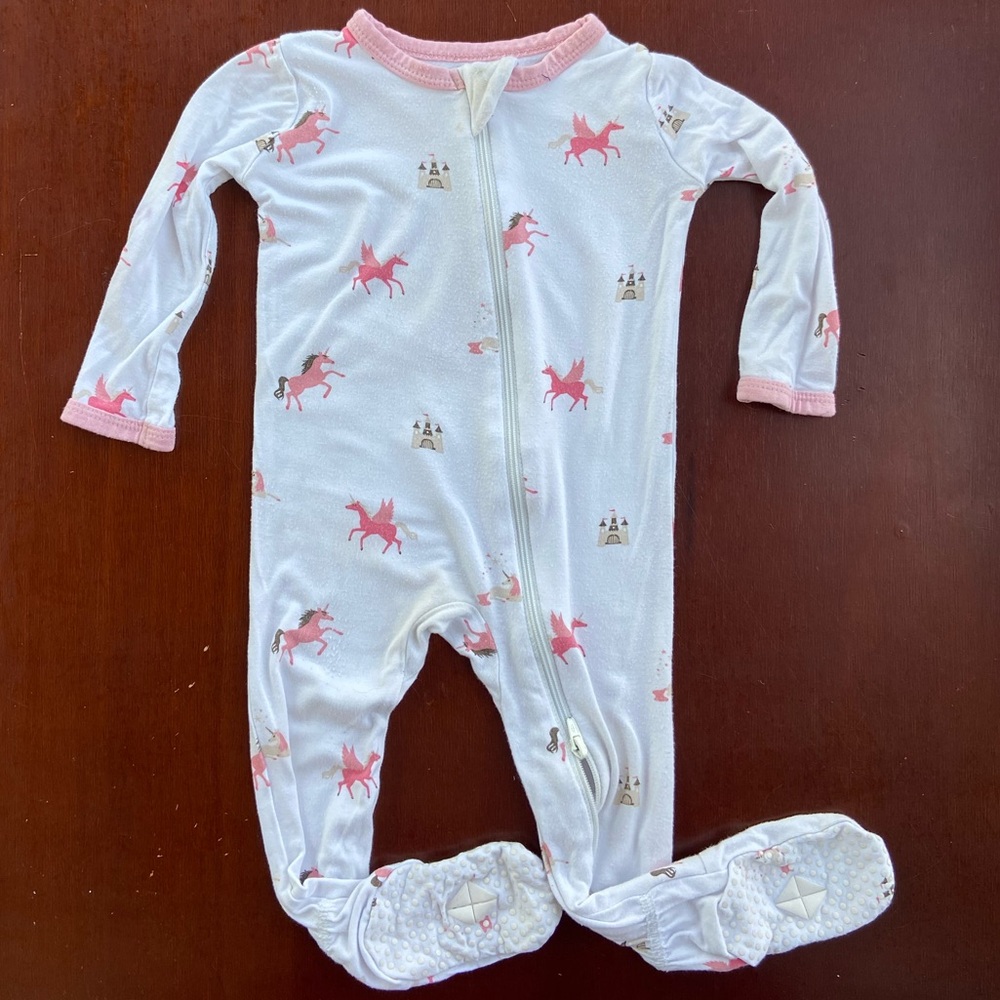 Kyte Baby Zipper Footie Pajamas in Unicorn 6-12M
